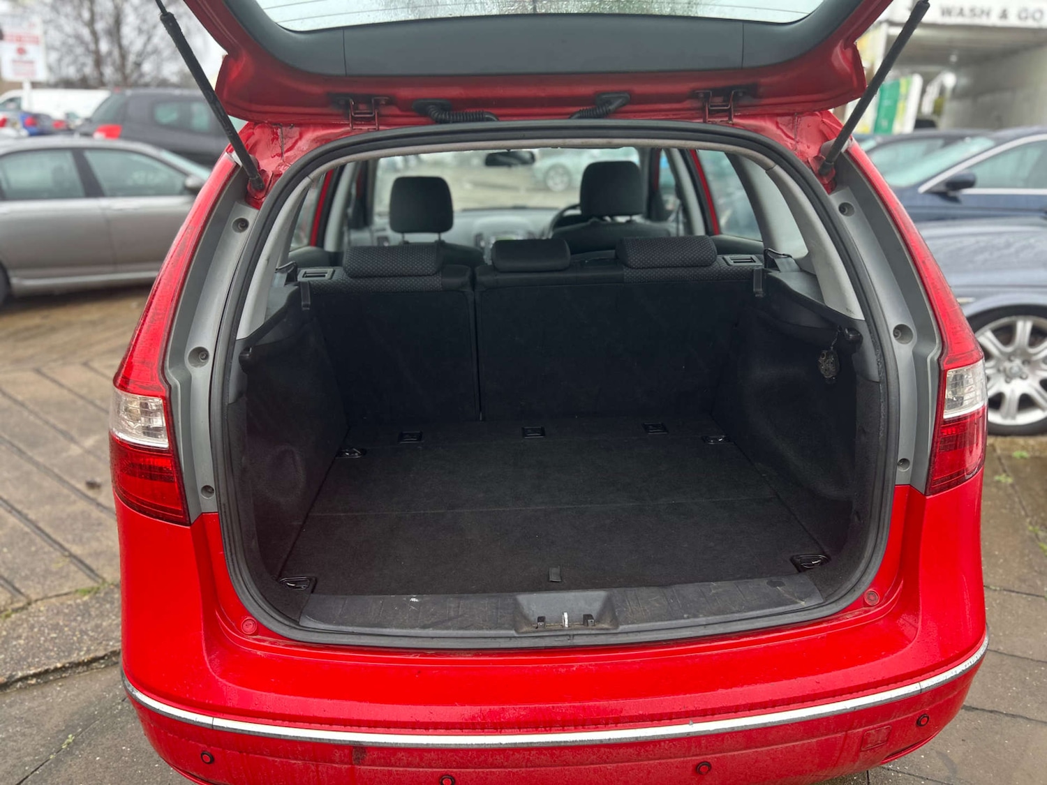 Used Hyundai i30 2010 for sale - 76980057: Photo 9