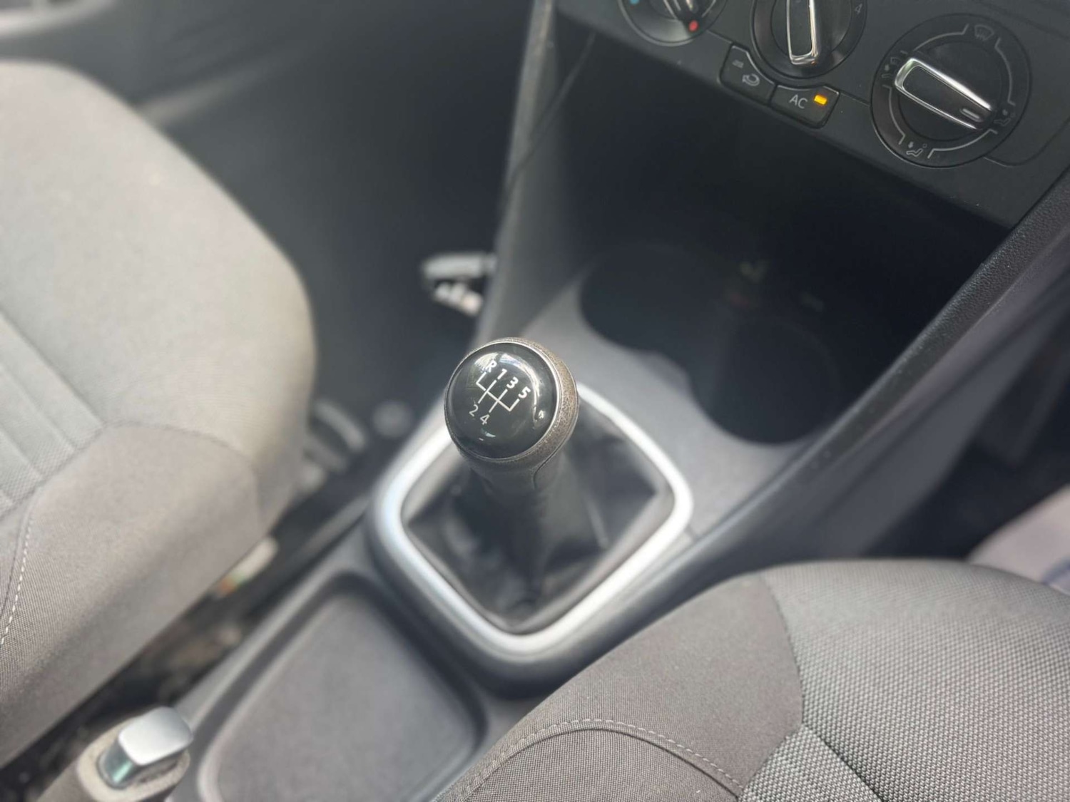 Used Volkswagen Polo 2013 for sale - 77200729: Photo 29