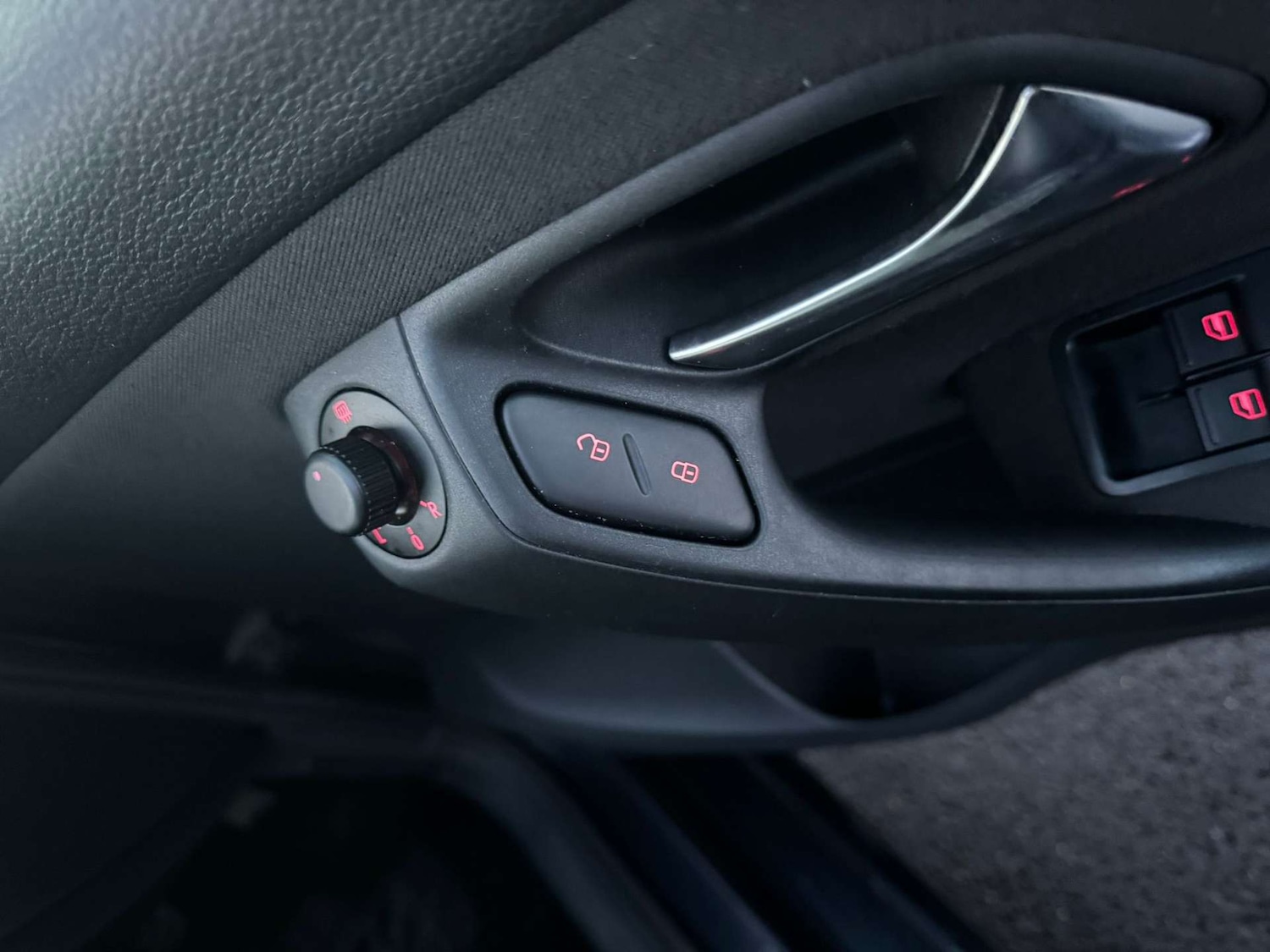 Used Volkswagen Polo 2013 for sale - 77200729: Photo 46