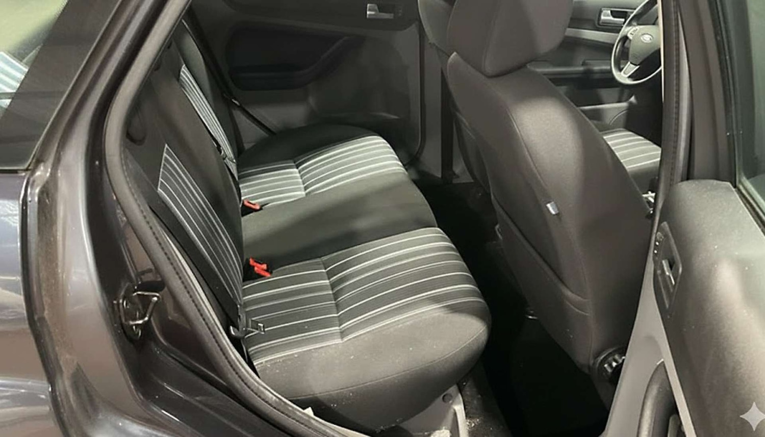 Used Ford Focus 2009 for sale - 76861660: Photo 15