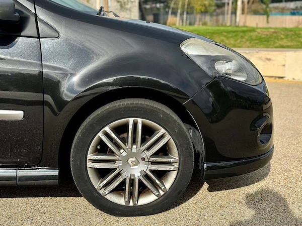 Used Renault Clio 2009 for sale - 76278196: Photo 36