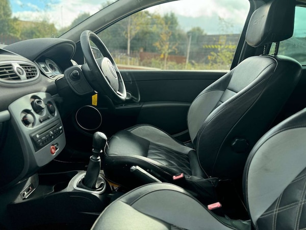 Used Renault Clio 2009 for sale - 76278196: Photo 45