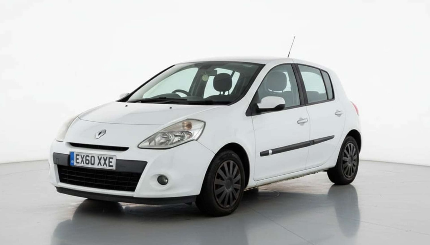 Used Renault Clio 2010 for sale - 76495884: Photo 2