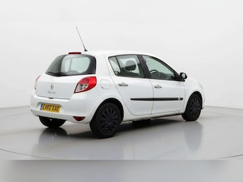 Used Renault Clio 2010 for sale - 76495884: Photo