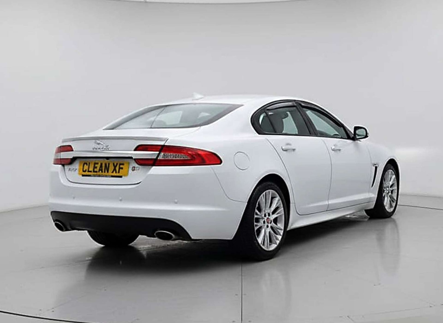 Used Jaguar XF 2014 for sale - 76404372: Photo 4