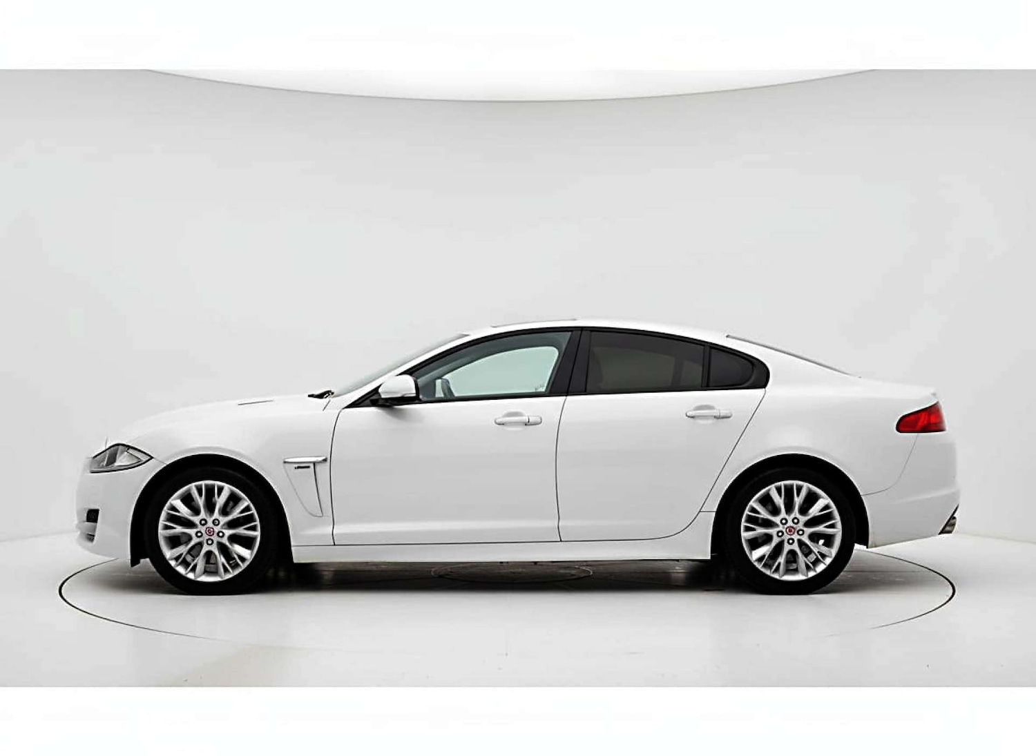 Used Jaguar XF 2014 for sale - 76404372: Photo 6