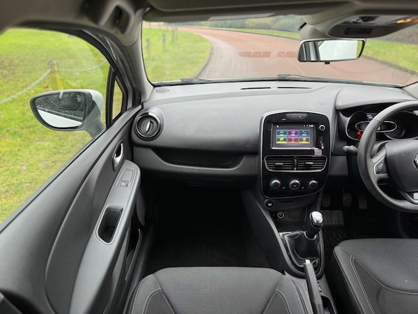 Used Renault Clio 2017 for sale - 74435614: Photo 29