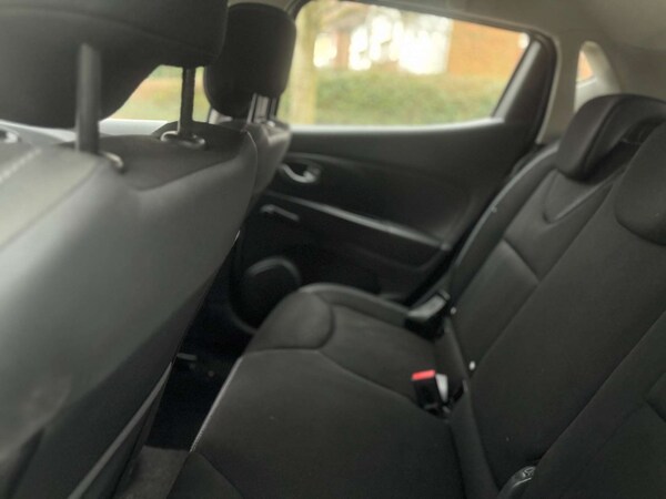 Used Renault Clio 2017 for sale - 74435614: Photo 31
