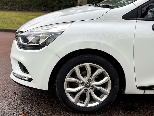 Used Renault Clio 2017 for sale - 74435614: Photo 37