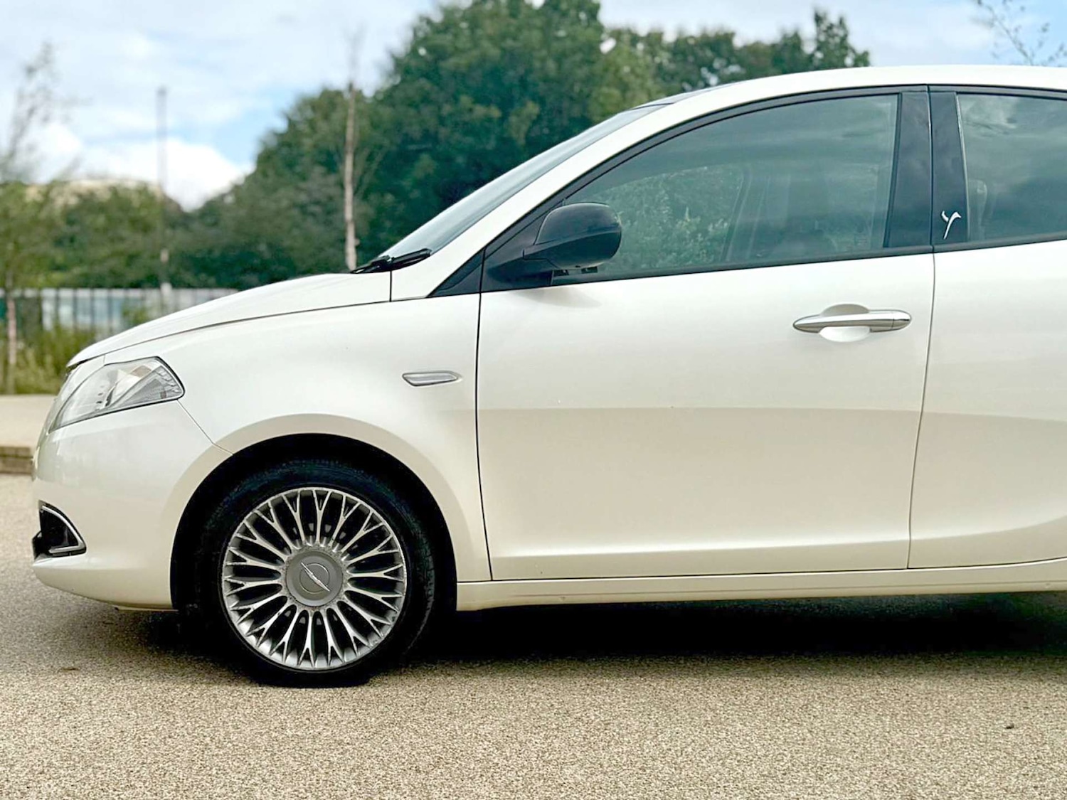 Used Chrysler Ypsilon 2012 for sale - 76602071: Photo 44