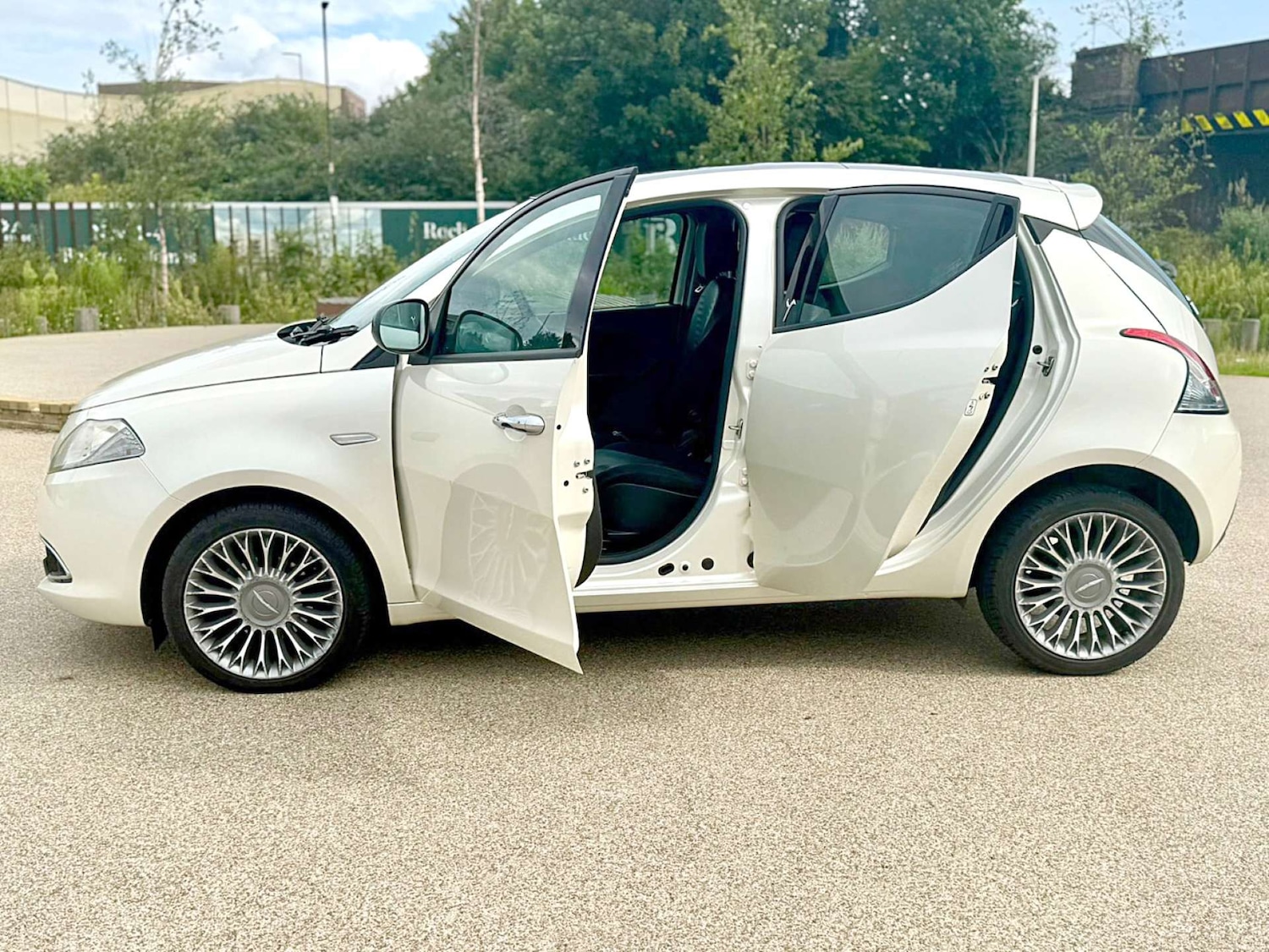 Used Chrysler Ypsilon 2012 for sale - 76602071: Photo 49