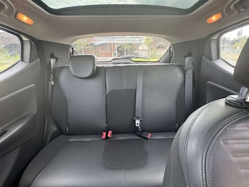 Used Chrysler Ypsilon 2012 for sale - 76602071: Photo