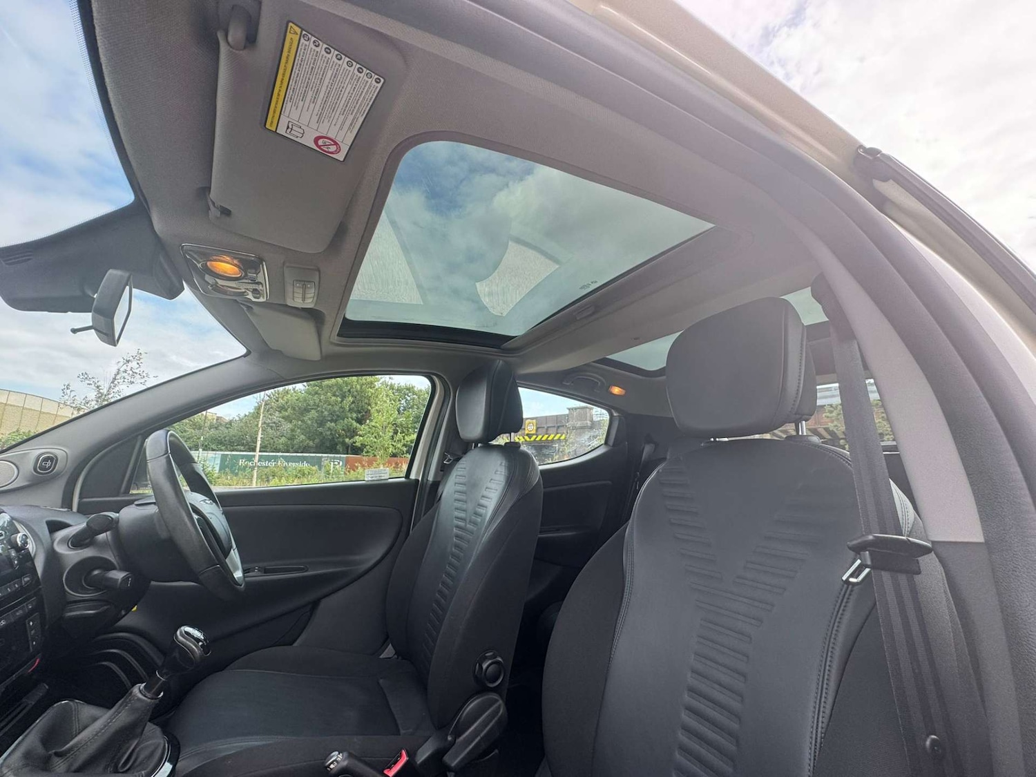 Used Chrysler Ypsilon 2012 for sale - 76602071: Photo 5