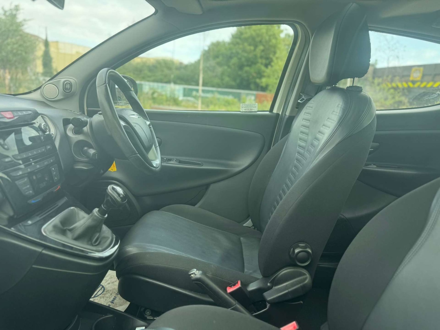 Used Chrysler Ypsilon 2012 for sale - 76602071: Photo 8