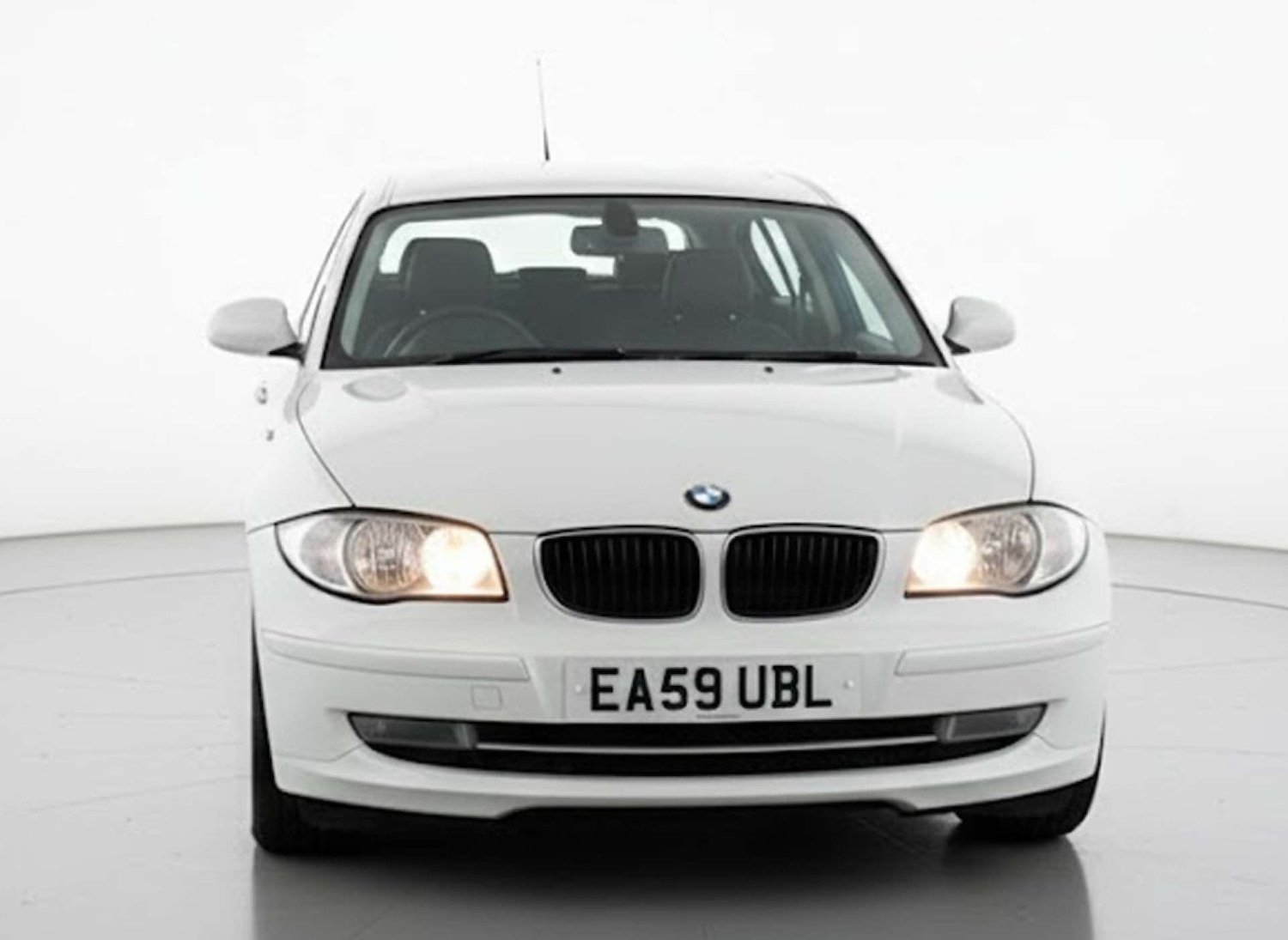 Used BMW 1 Series 2009 for sale - 76830100: Photo 2