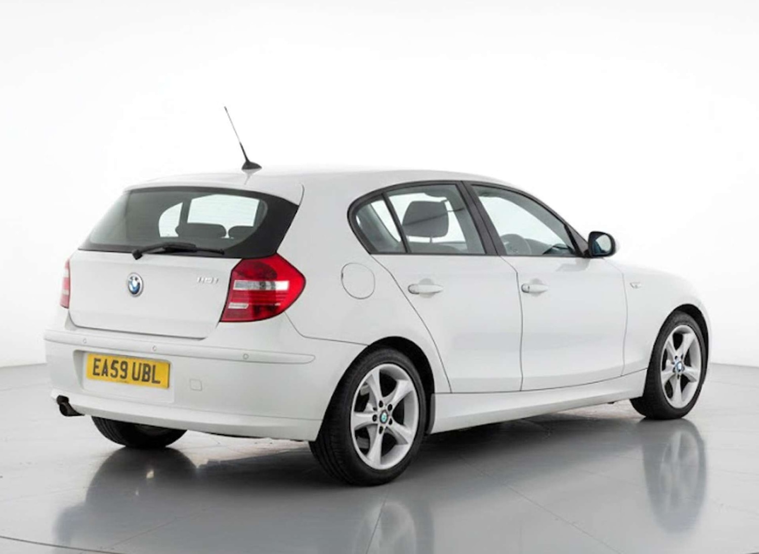 Used BMW 1 Series 2009 for sale - 76830100: Photo 5