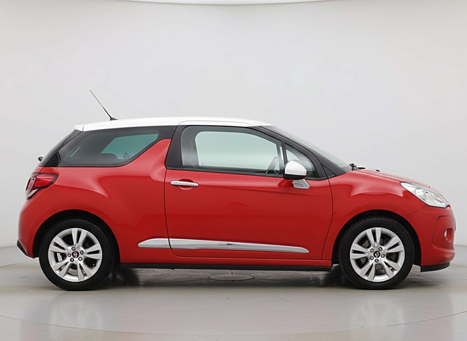 Used Citroen DS3 2011 for sale - 77033674: Photo 4