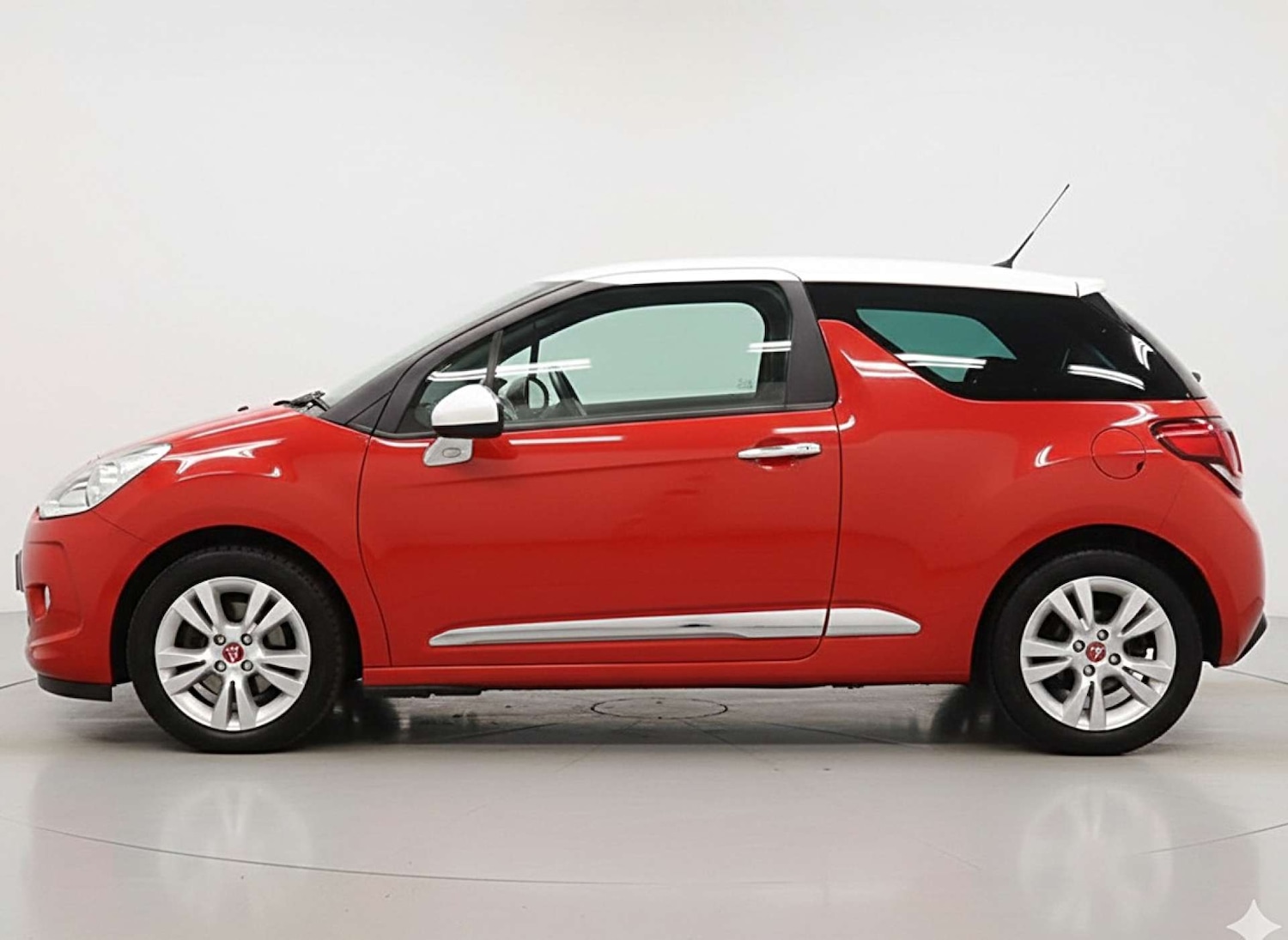 Used Citroen DS3 2011 for sale - 77033674: Photo 5