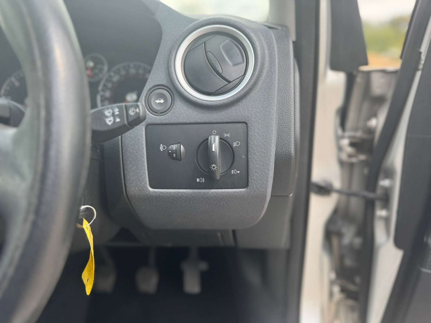 Vehicle 43