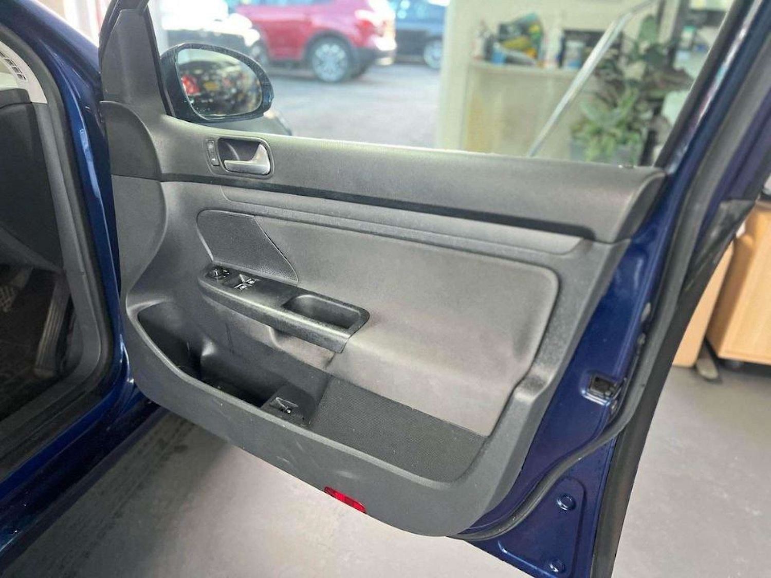 Used Volkswagen Golf 2005 for sale - 76601283: Photo 22