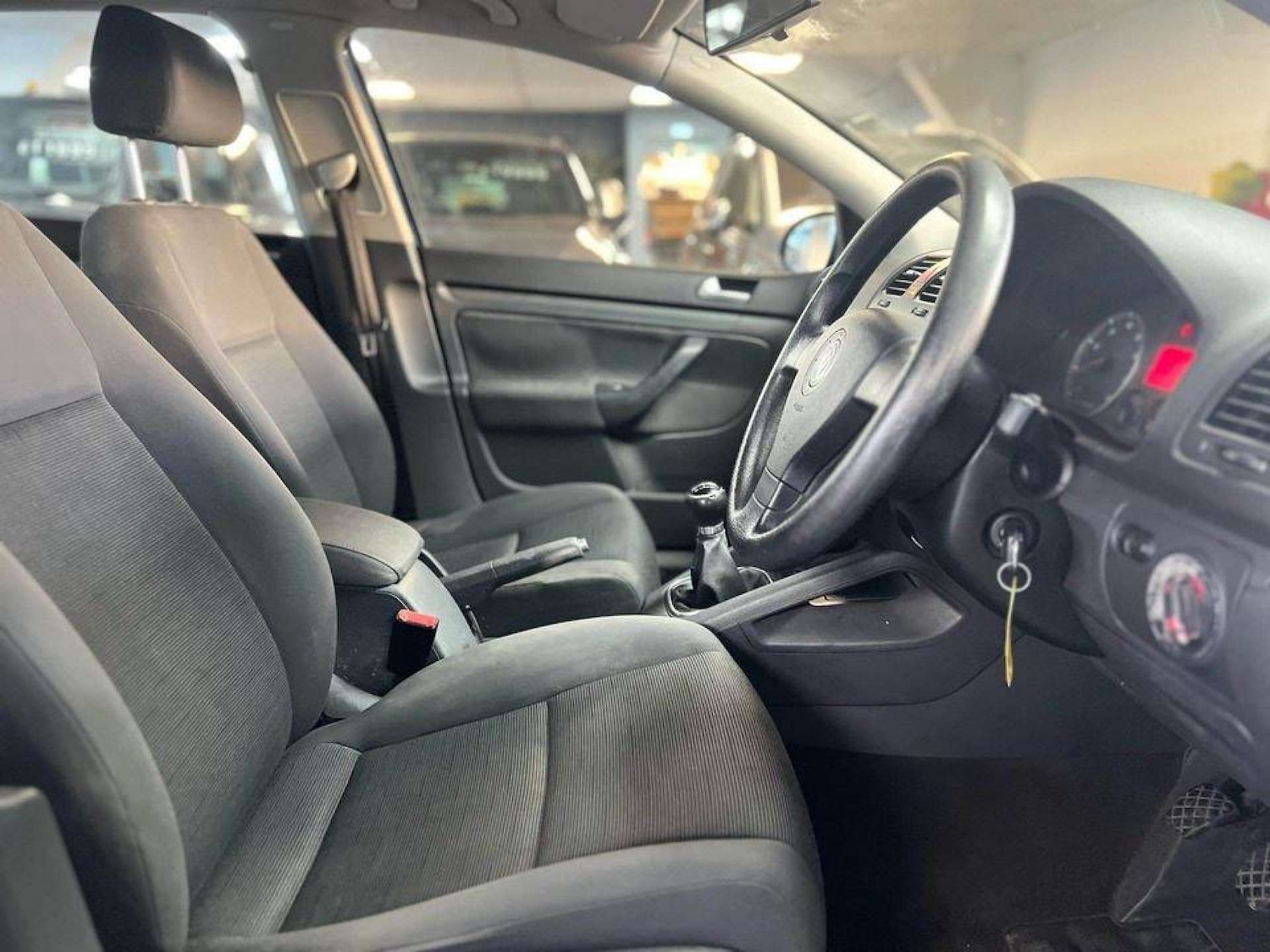 Used Volkswagen Golf 2005 for sale - 76601283: Photo 5