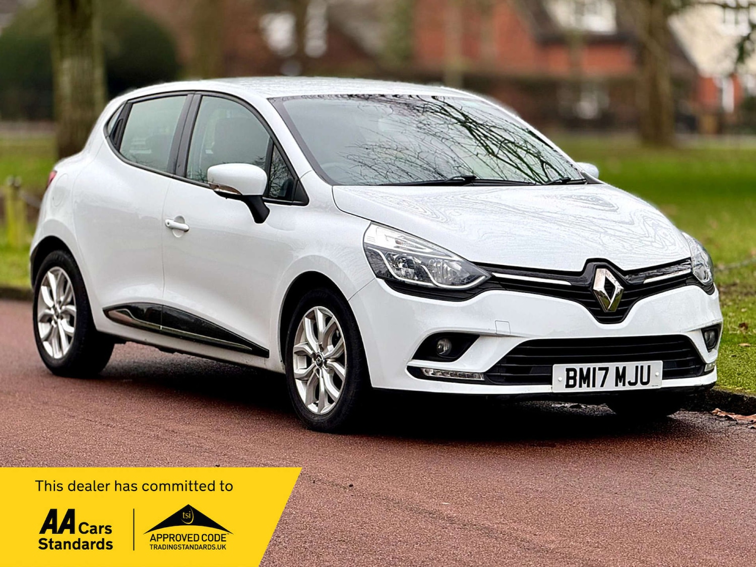 Used Renault Clio 2017 for sale - 76602101: Photo 1