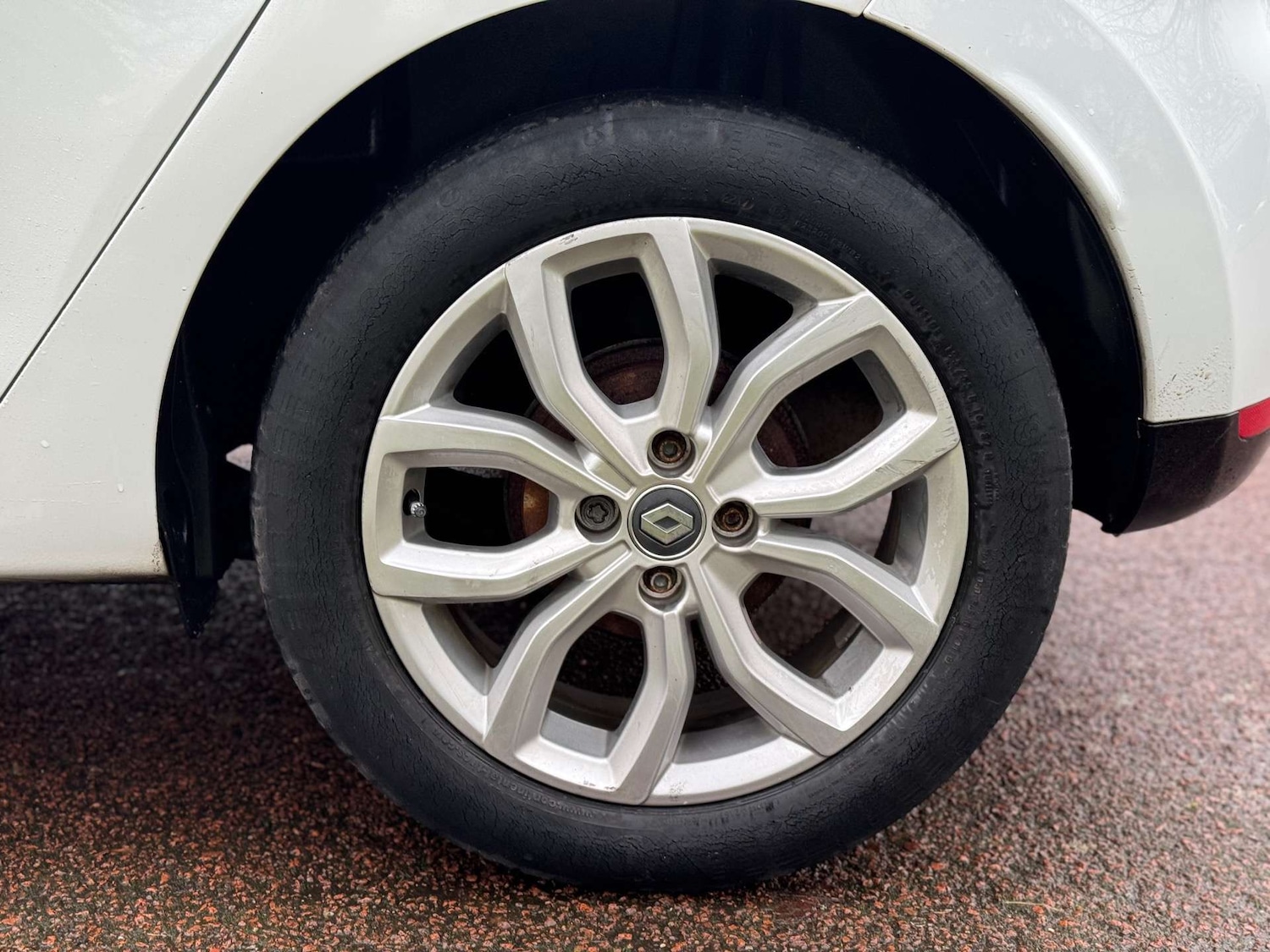 Used Renault Clio 2017 for sale - 76602101: Photo 11