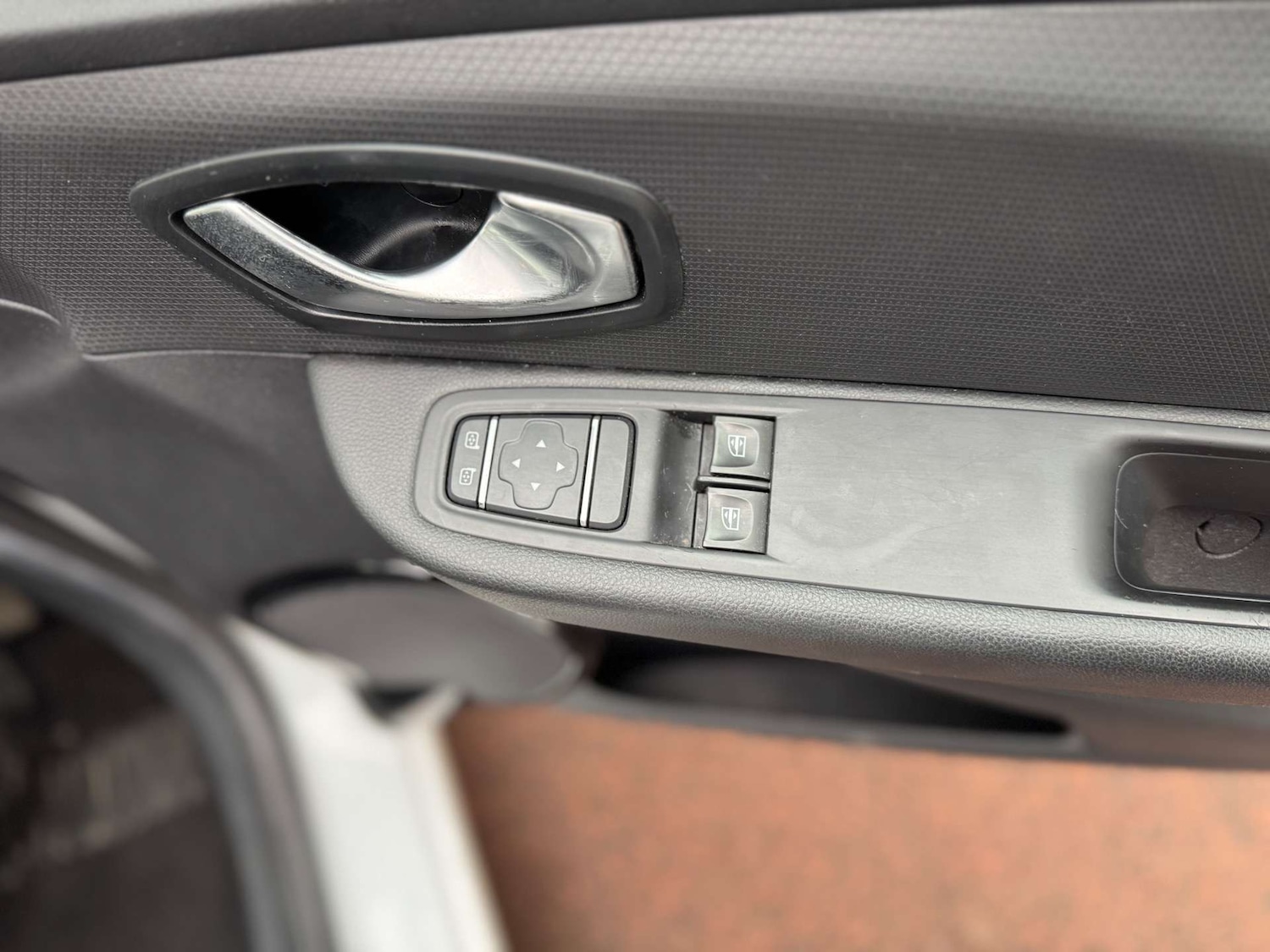 Used Renault Clio 2017 for sale - 76602101: Photo 18