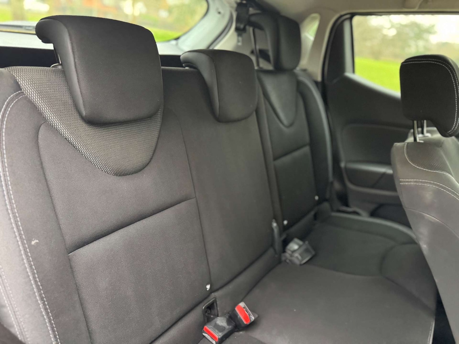 Used Renault Clio 2017 for sale - 76602101: Photo 28