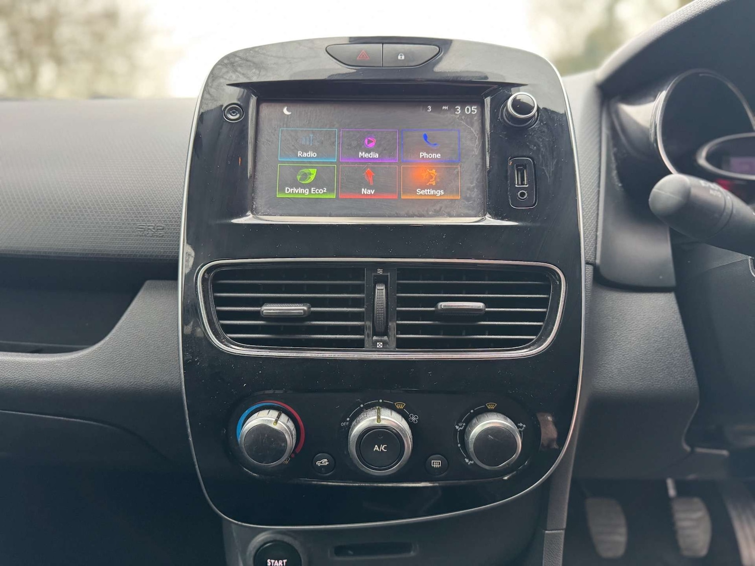 Used Renault Clio 2017 for sale - 76602101: Photo 7