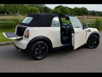 Used MINI Convertible 2010 for sale - 78109880: Photo