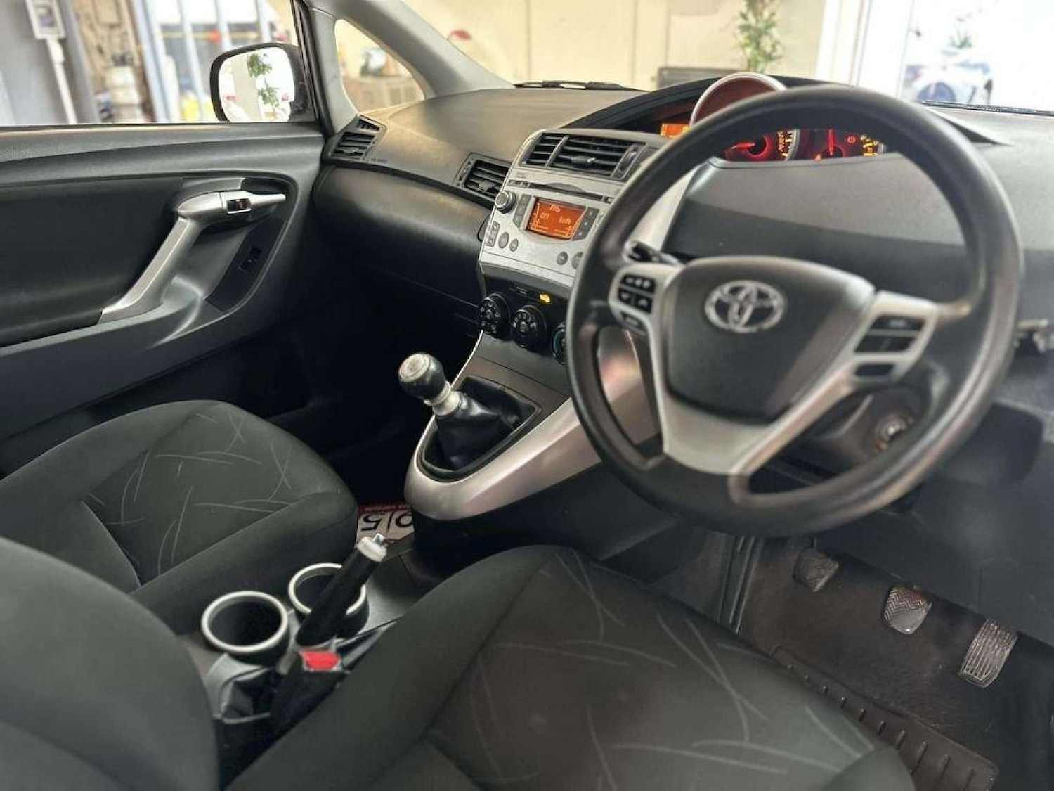 Used Toyota Verso 2011 for sale - 76278231: Photo 10