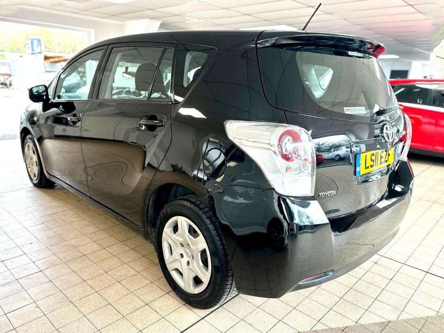 Used Toyota Verso 2011 for sale - 76278231: Photo 4