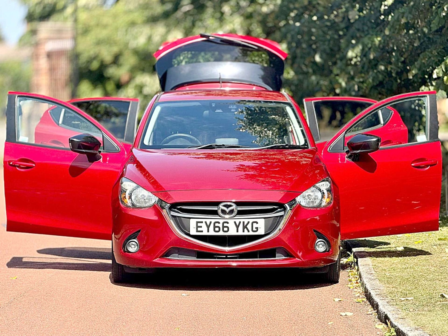 Used Mazda Mazda2 2016 for sale - 76602085: Photo 11