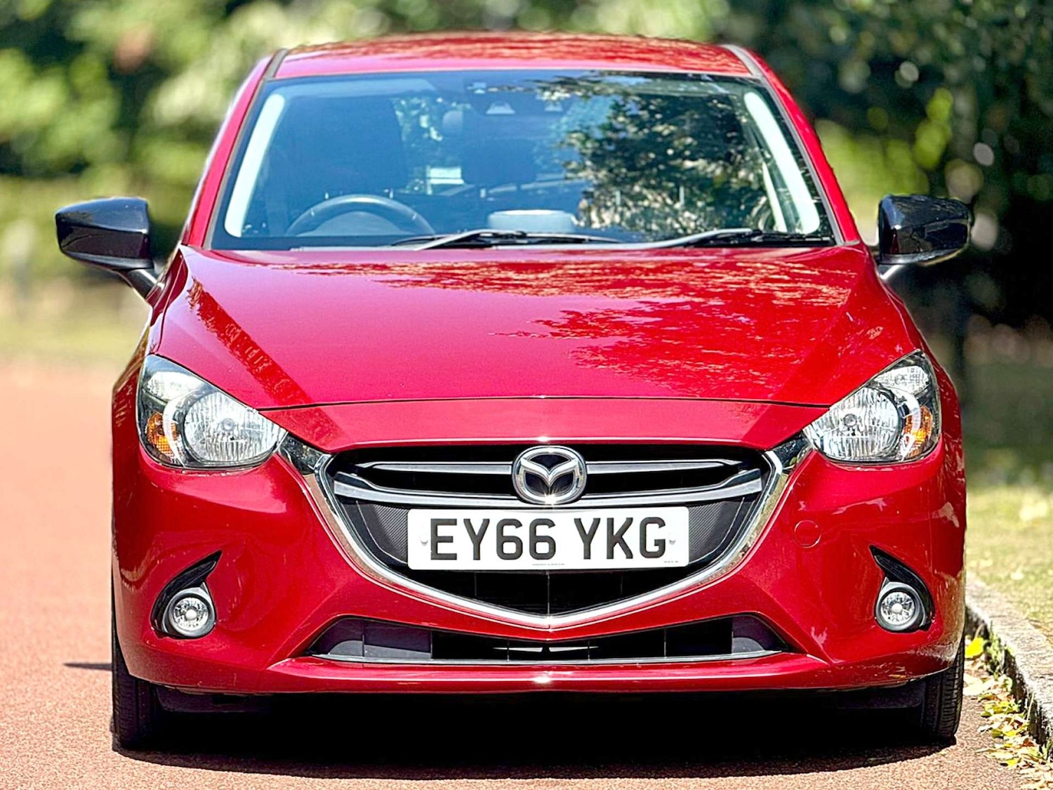 Used Mazda Mazda2 2016 for sale - 76602085: Photo 2