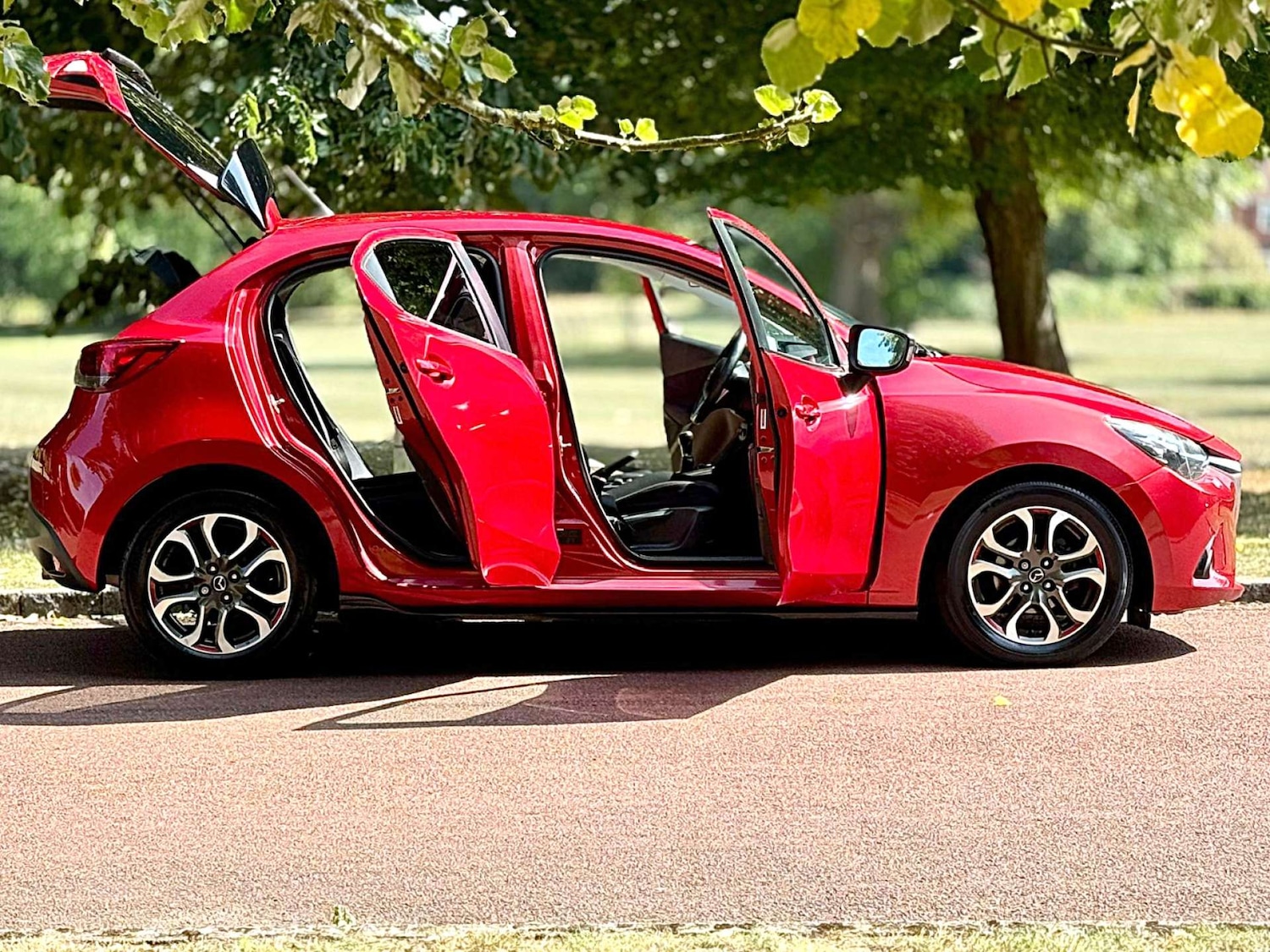 Used Mazda Mazda2 2016 for sale - 76602085: Photo 27