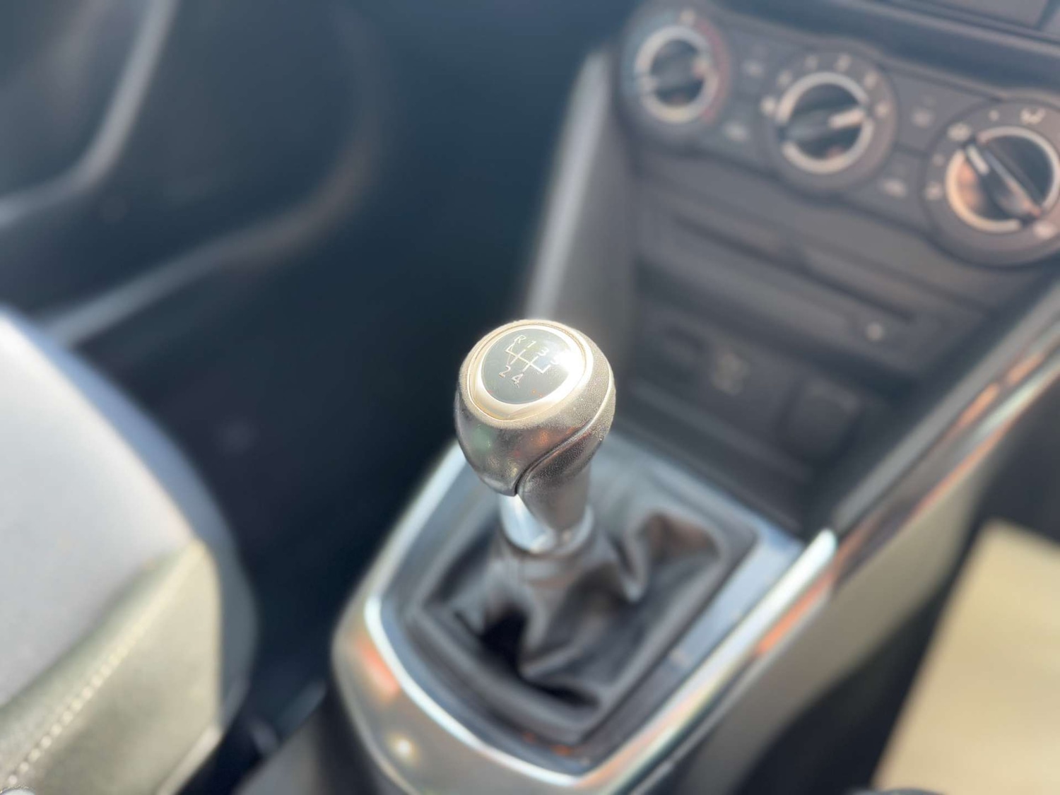 Used Mazda Mazda2 2016 for sale - 76602085: Photo 30