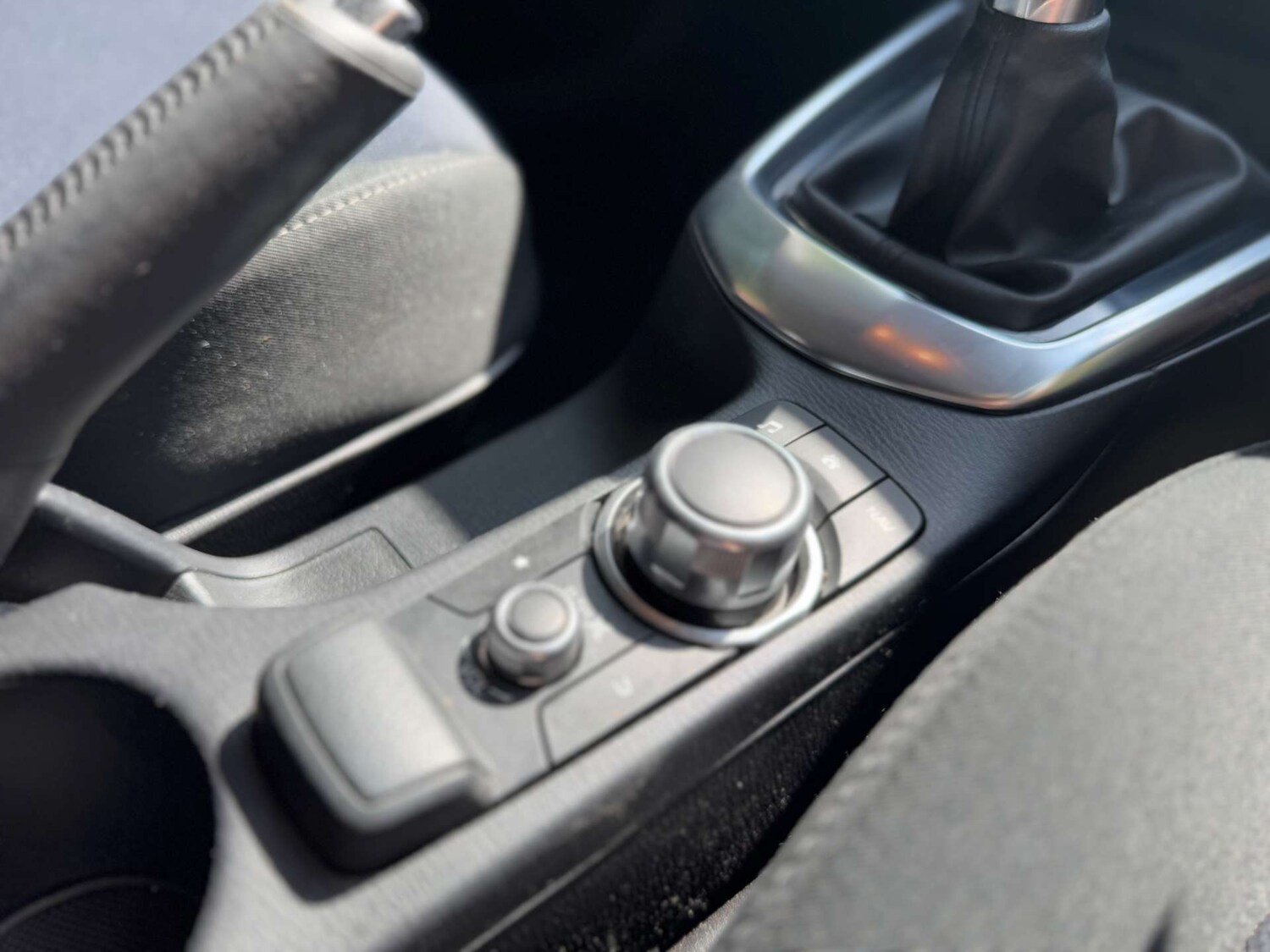 Used Mazda Mazda2 2016 for sale - 76602085: Photo 31