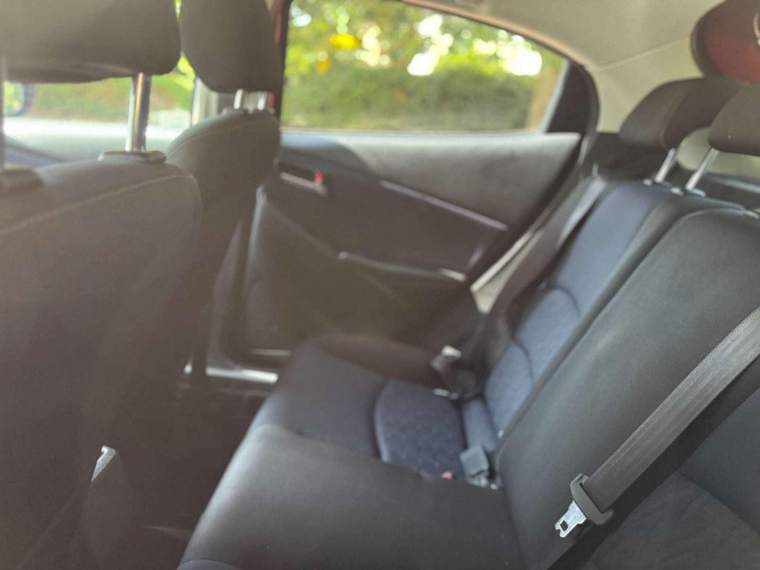 Used Mazda Mazda2 2016 for sale - 76602085: Photo 41