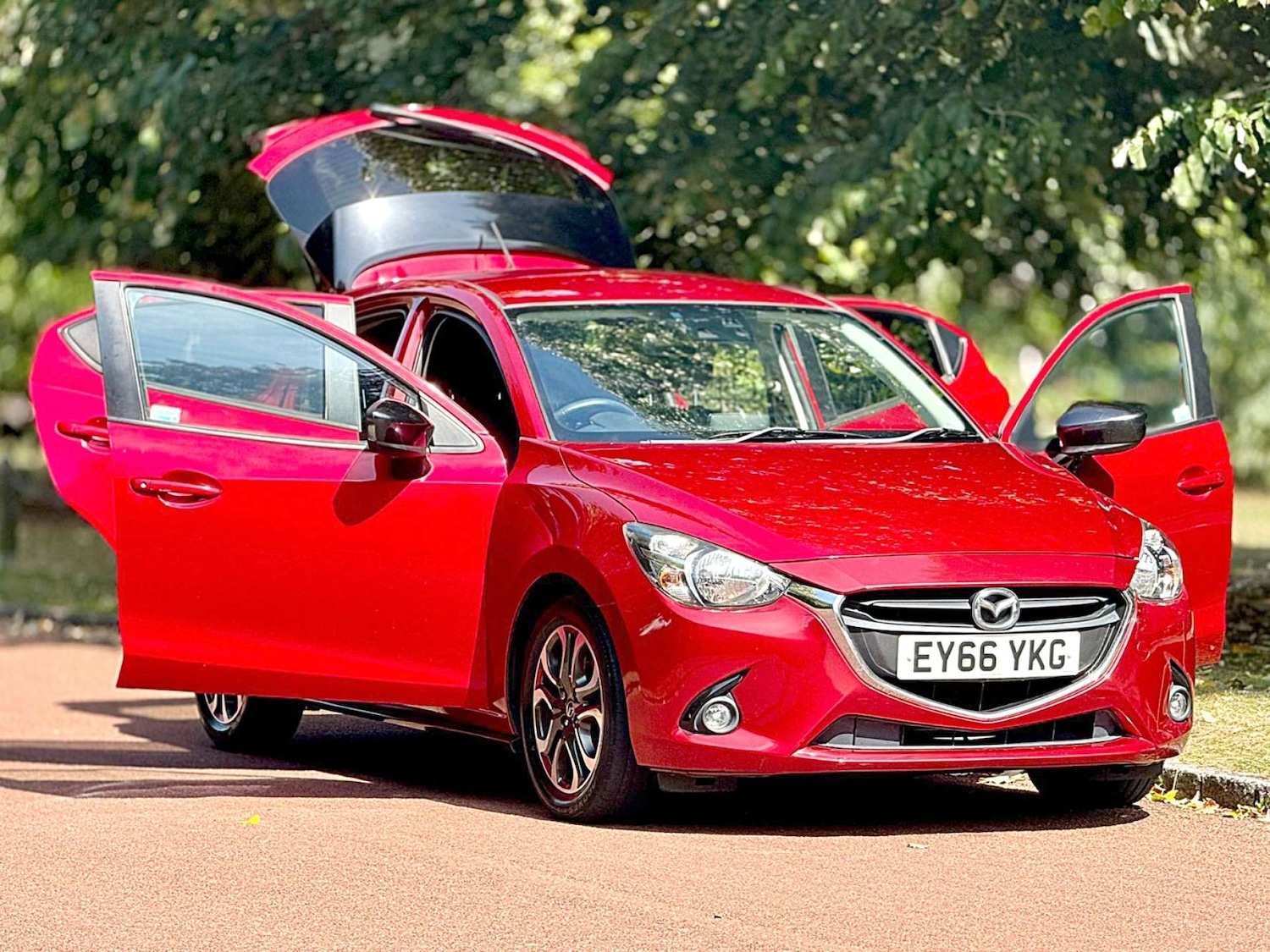 Used Mazda Mazda2 2016 for sale - 76602085: Photo 5