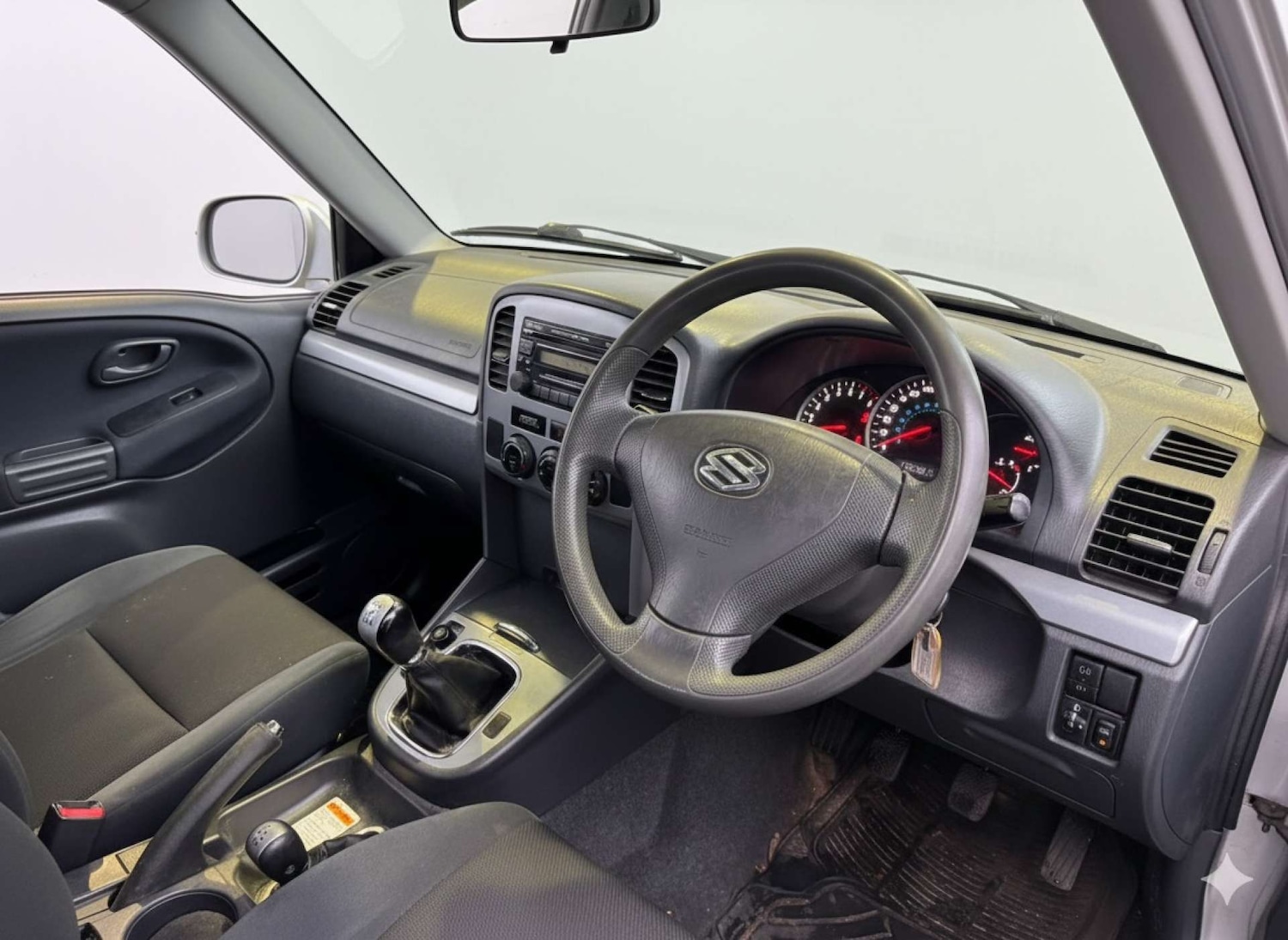 Used Suzuki Grand Vitara 2004 for sale - 76830119: Photo 11