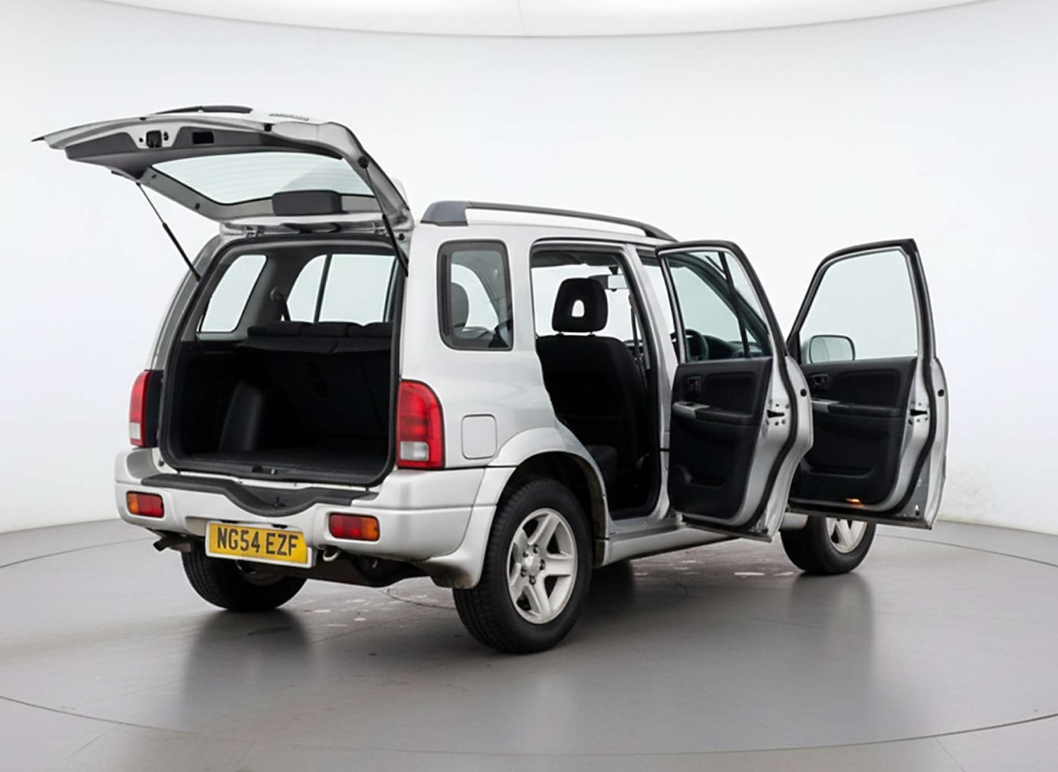 Used Suzuki Grand Vitara 2004 for sale - 76830119: Photo 9