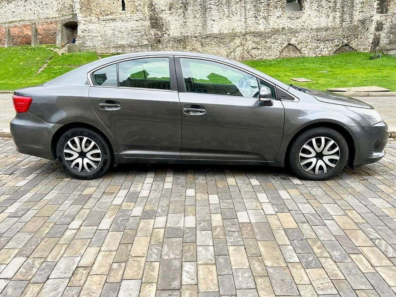 Used Toyota Avensis 2013 for sale - 76600552: Photo 11