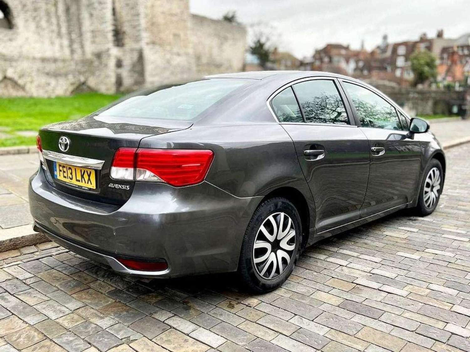 Used Toyota Avensis 2013 for sale - 76600552: Photo 12