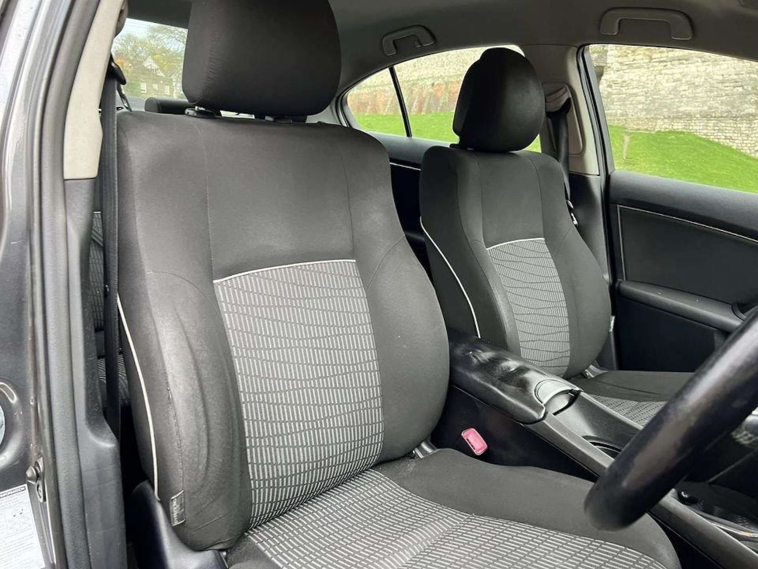 Used Toyota Avensis 2013 for sale - 76600552: Photo 15