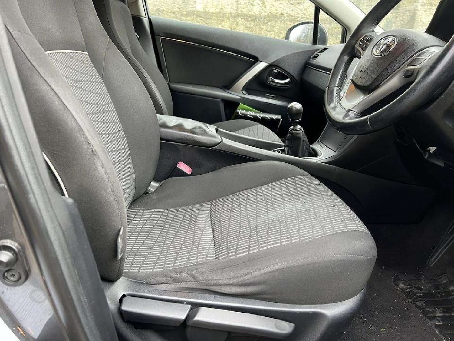 Used Toyota Avensis 2013 for sale - 76600552: Photo 16