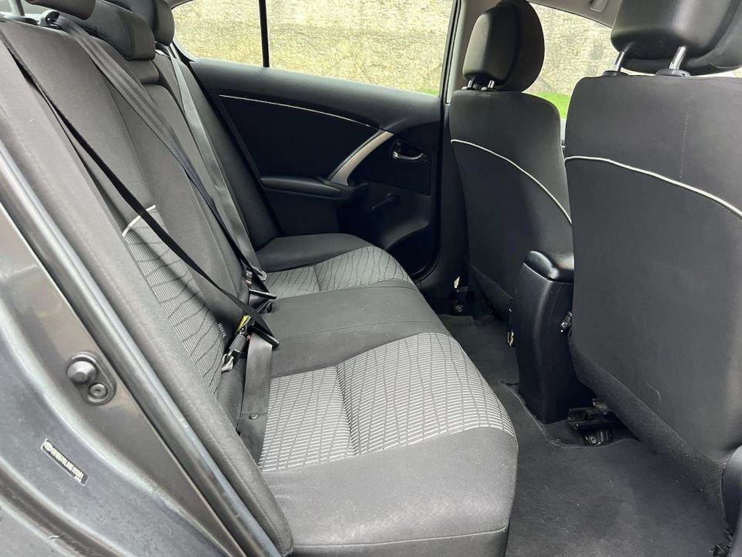 Used Toyota Avensis 2013 for sale - 76600552: Photo 17