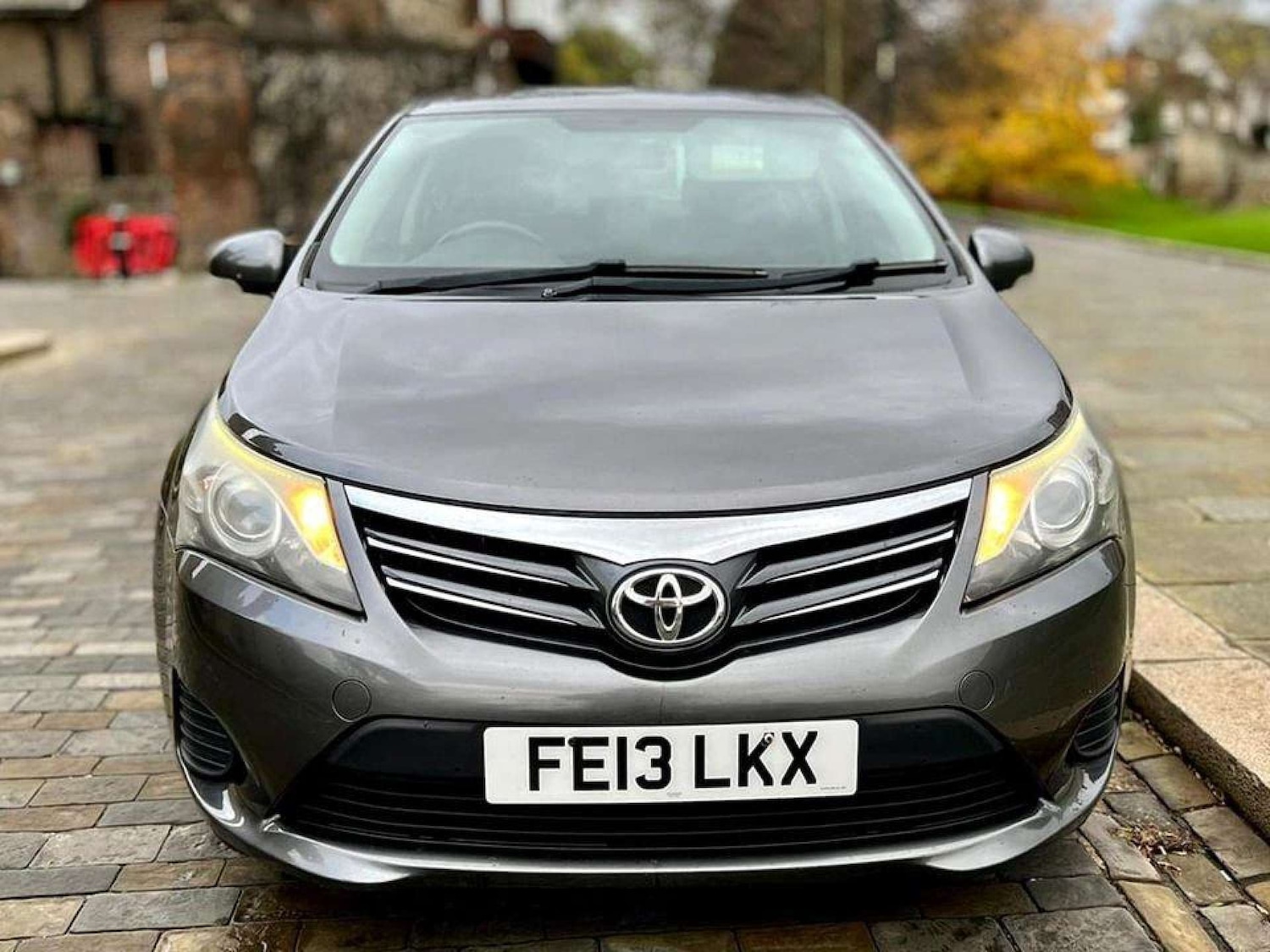 Used Toyota Avensis 2013 for sale - 76600552: Photo 2