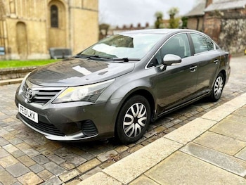 Used Toyota Avensis 2013 for sale - 76600552: Photo