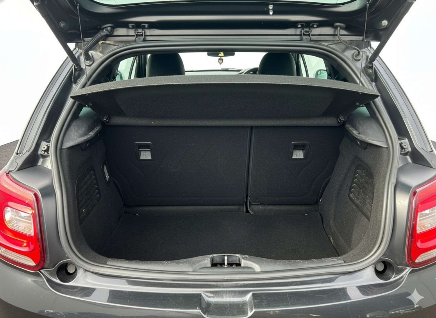 Used Citroen DS3 2010 for sale - 77953397: Photo 17